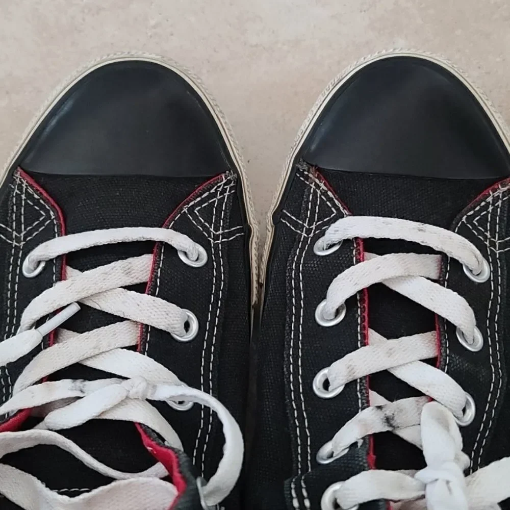COPY -‎ High top converse size 11